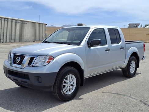 Used 2019 Nissan Frontier SV image 19