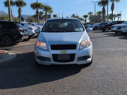 Used 2011 Chevrolet Aveo5 LT w/ Power and Convenience Package image 3