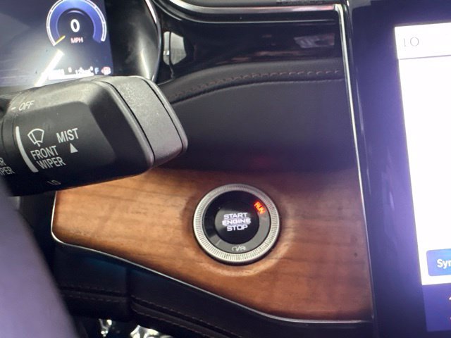 Used 2025 Jeep Grand Cherokee L Summit AWD/4WD image 45