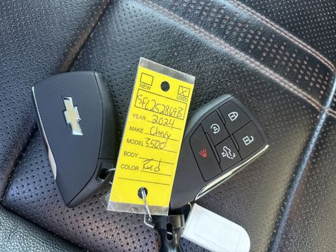 Used 2024 Chevrolet Silverado 3500 High Country w/ High Country Premium Package image 32