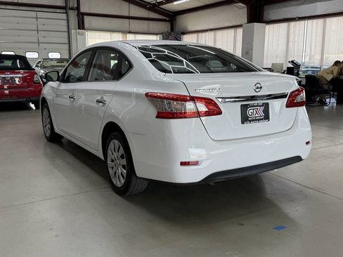 Used 2015 Nissan Sentra S image 3