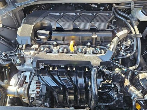 Used 2025 Hyundai Venue SEL image 35