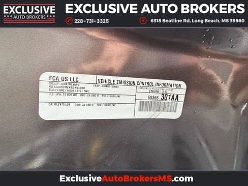 Used 2018 Jeep Grand Cherokee Laredo image 41