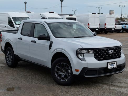 New 2026 Ford Maverick XLT w/ XLT Luxury Package image 3