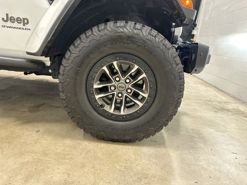 Used 2024 Jeep Wrangler Unlimited Rubicon 392 AWD/4WD image 13