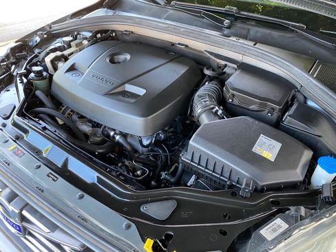 Used 2016 Volvo XC60 T6 Platinum FWD image 20