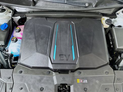 Used 2024 Hyundai Ioniq 5 SEL image 33