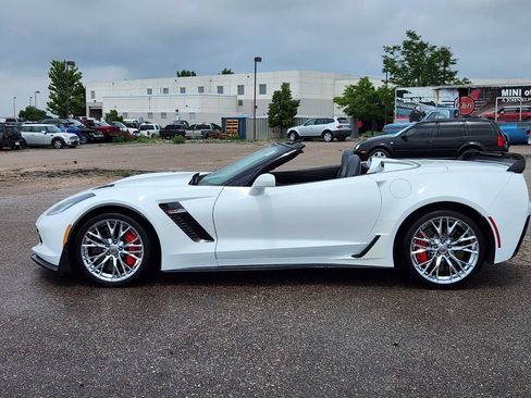 Used 2016 Chevrolet Corvette Z06 w/ 3LZ Preferred Equipment Group RWD image 2