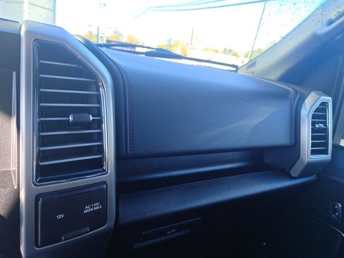 Used 2020 Ford F150 Platinum w/ Equipment Group 701A Luxury image 17