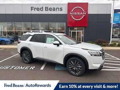 New 2025 Nissan Pathfinder SL w/ SL Premium Package