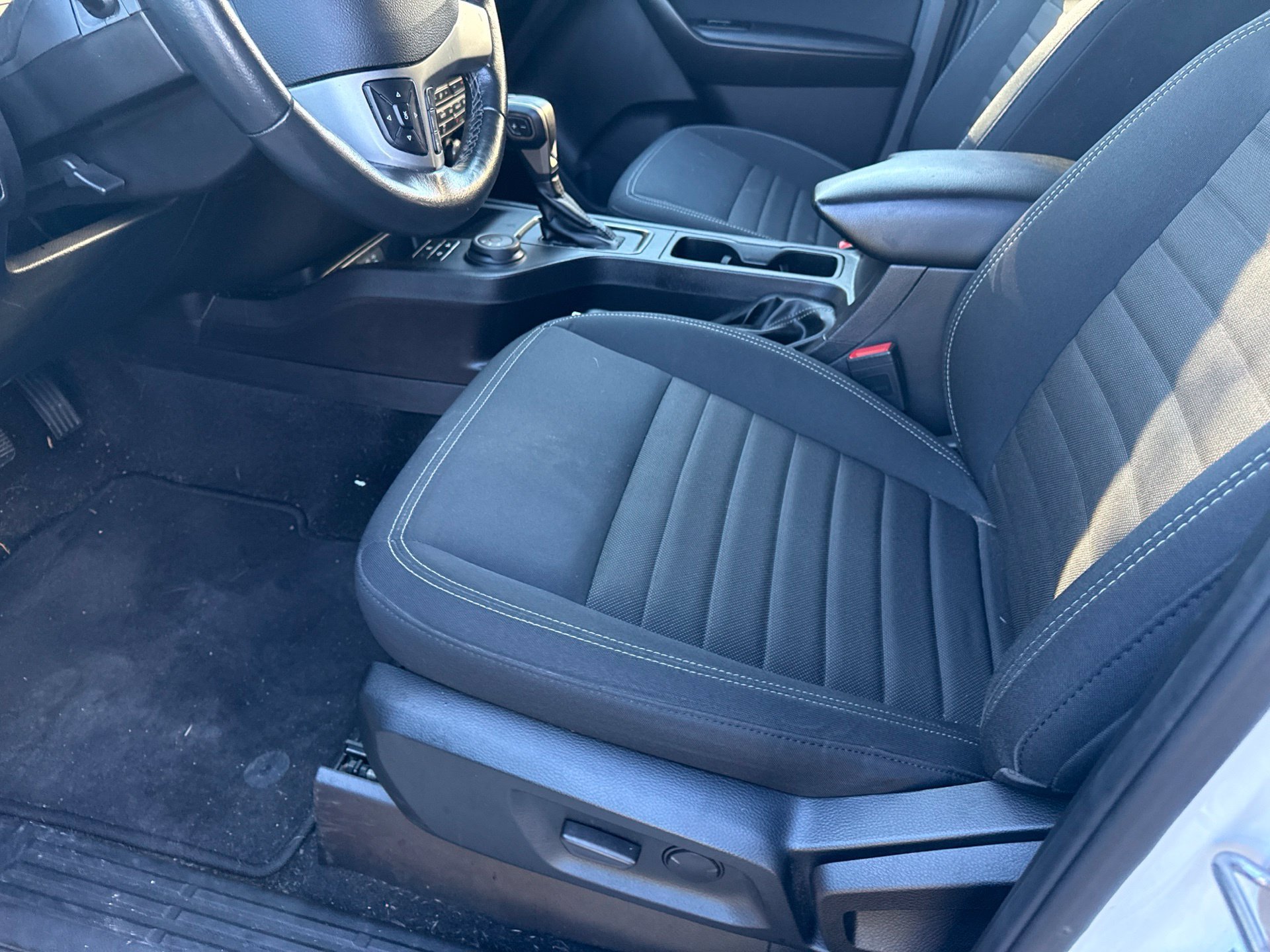 Used 2020 Ford Ranger XLT w/ Equipment Group 302A Luxury AWD/4WD image 13