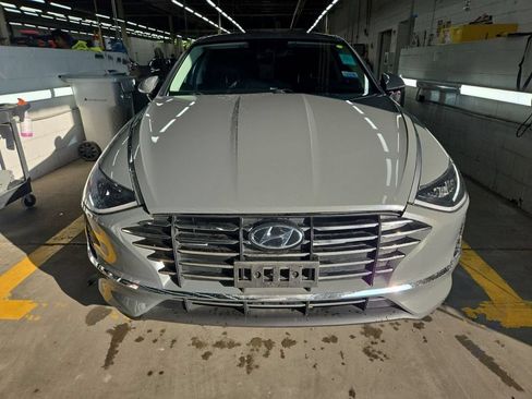 Used 2020 Hyundai Sonata SE w/ Cargo Package FWD image 2