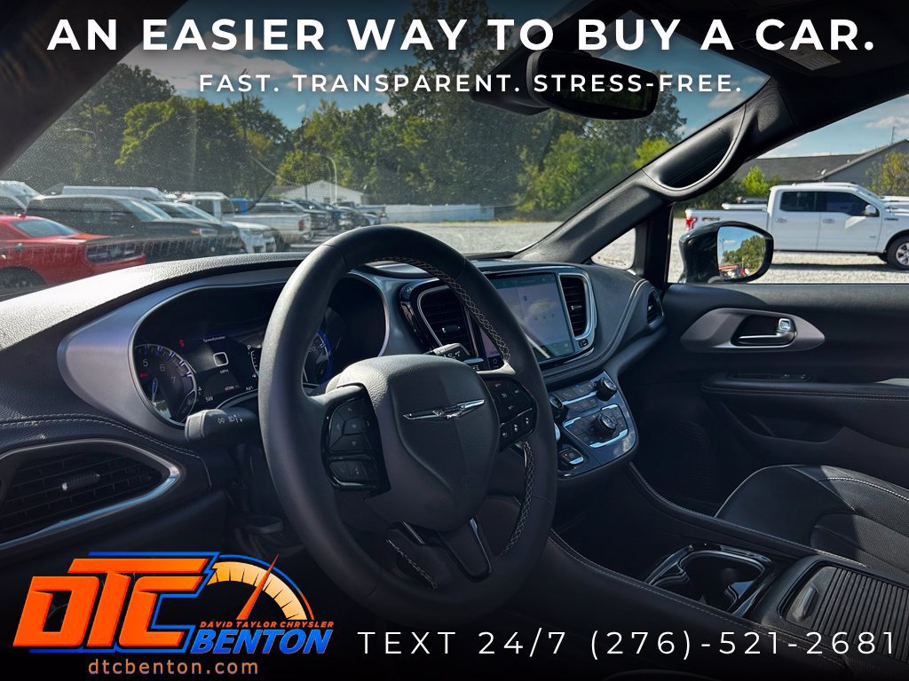 Used 2025 Chrysler Pacifica Limited FWD image 10