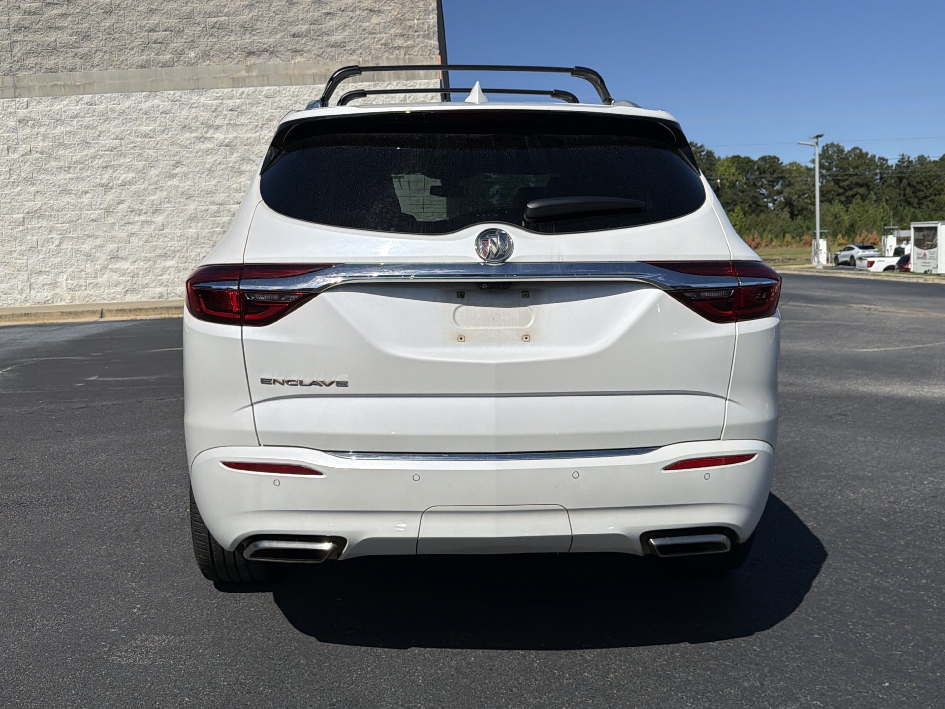 Used 2021 Buick Enclave Avenir w/ LPO, Hit The Road Package FWD image 17