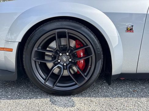 Used 2021 Dodge Challenger R/T Scat Pack RWD image 10