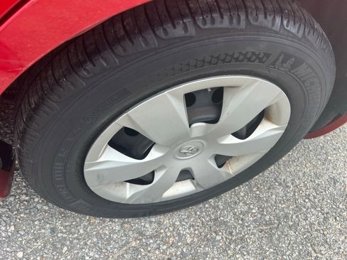 Used 2009 Toyota Camry LE image 27