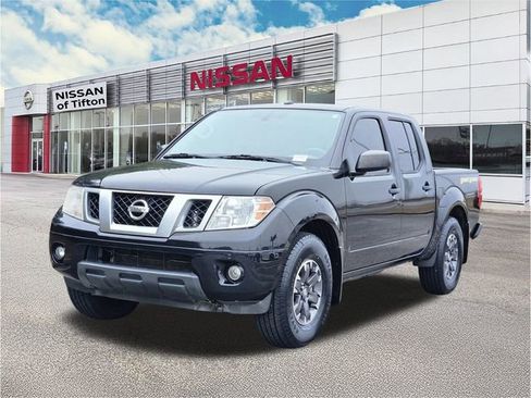 Used 2018 Nissan Frontier SV image 8
