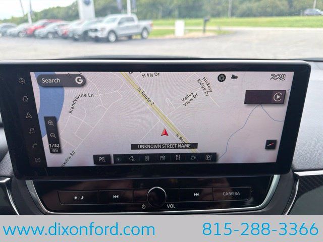 Used 2024 Nissan Altima 2.5 SR w/ SR Premium Package FWD image 12