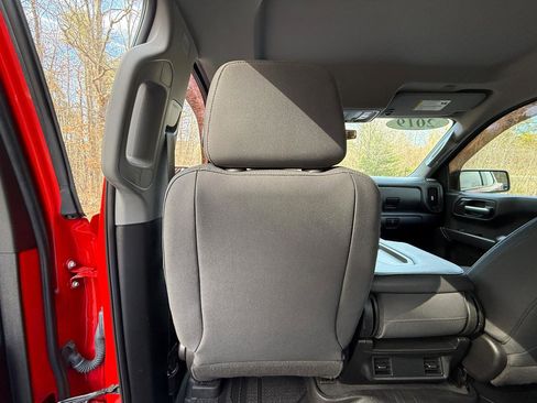 Used 2019 Chevrolet Silverado 1500 Custom Trail Boss image 22