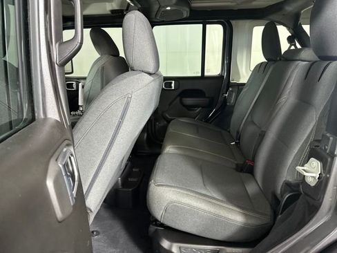 Used 2024 Jeep Wrangler Unlimited w/ Convenience Group image 25