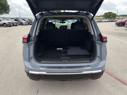 Used 2024 Nissan Rogue Platinum w/ Platinum Premium Package FWD image 28