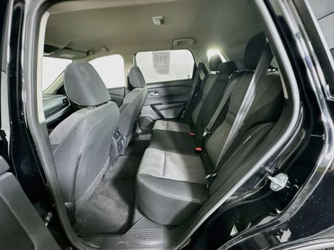 Used 2025 Nissan Rogue SV FWD image 25