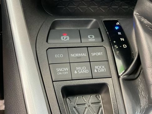 Used 2023 Toyota RAV4 XLE w/ Convenience Package AWD/4WD image 17