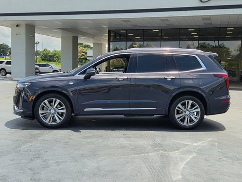 Used 2025 Cadillac XT6 Premium Luxury w/ Platinum Package AWD/4WD image 2