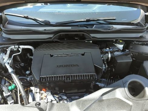 Used 2023 Honda Pilot Sport image 25