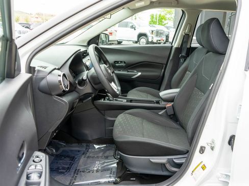 Used 2023 Nissan Kicks SV FWD image 11