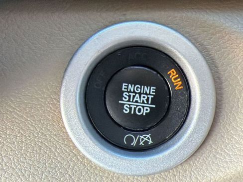 Used 2018 RAM 3500 Laramie Longhorn image 23