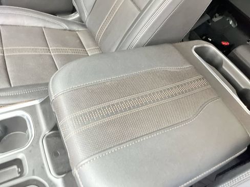 Used 2024 Chevrolet Silverado 1500 High Country w/ High Country Premium Package AWD/4WD image 25
