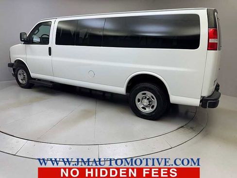 Used 2021 Chevrolet Express 3500 LT w/ LT Preferred Equipment Group image 3