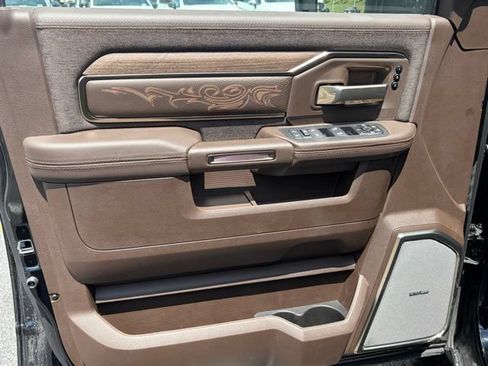 New 2026 RAM 2500 Limited AWD/4WD image 12