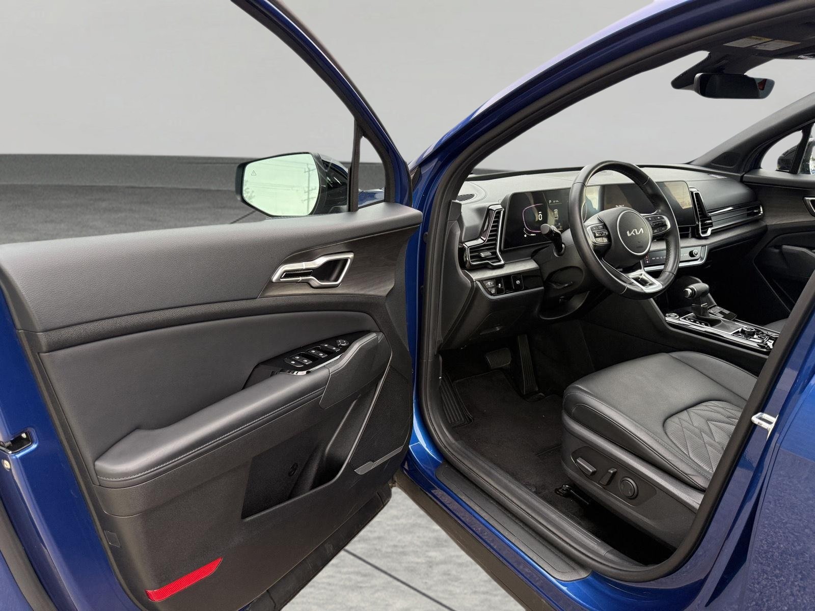 Used 2023 Kia Sportage X-Line w/ X-Line Premium Package AWD/4WD image 19