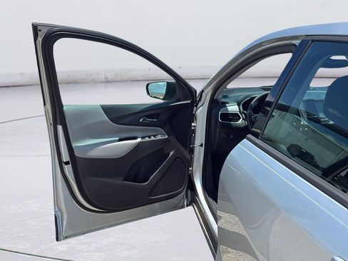 Used 2018 Chevrolet Equinox LS FWD image 20