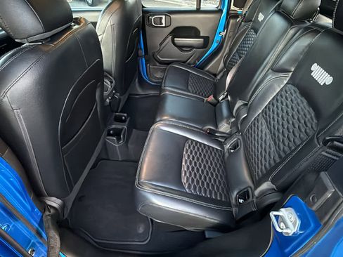 Used 2021 Jeep Gladiator Sport image 24