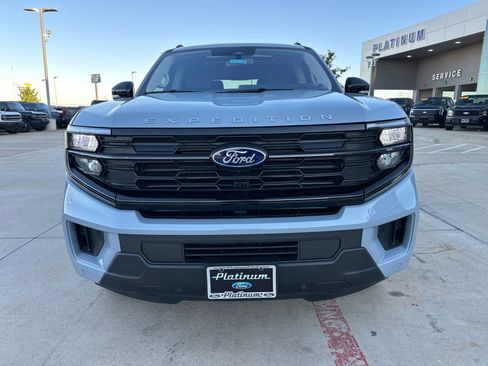 New 2025 Ford Expedition Active image 8