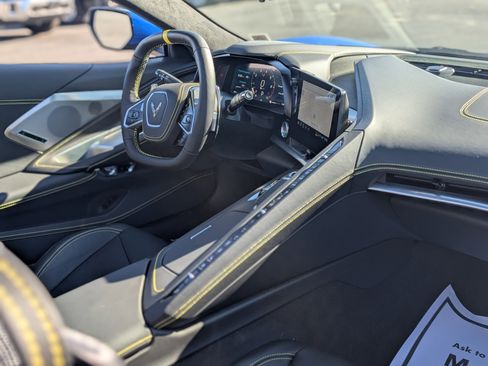 Used 2023 Chevrolet Corvette Stingray Premium Cpe w/ Z51 Performance Package image 67