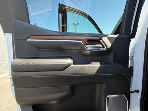 Used 2023 GMC Sierra 1500 Denali w/ Denali Reserve Package AWD/4WD image 26