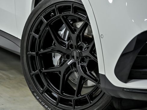 Used 2024 Mercedes-Benz GLC 43 AMG 4MATIC image 4