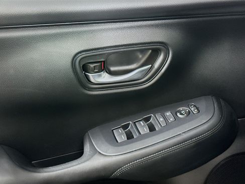 Used 2025 Honda HR-V LX image 15