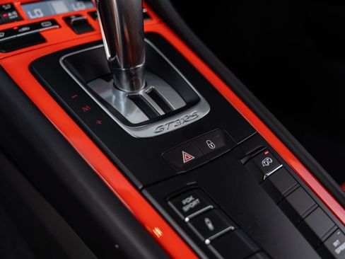 Certified 2016 Porsche 911 GT3 RS RWD image 38