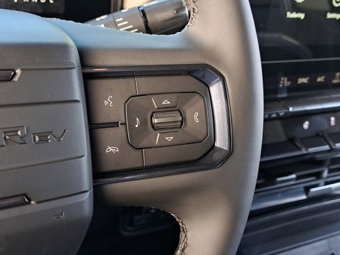 New 2026 GMC Hummer EV SUV image 25