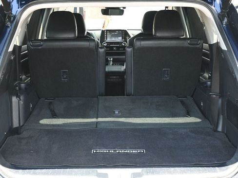 Used 2020 Toyota Highlander Limited FWD image 22