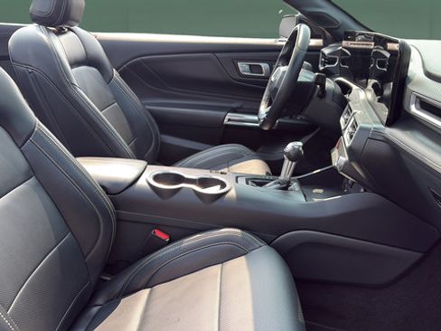Used 2025 Ford Mustang Premium RWD image 24