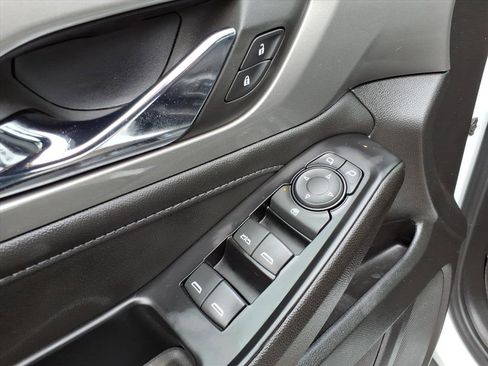 Certified 2023 Chevrolet Traverse LT w/ LPO, Floor Liner Package image 17