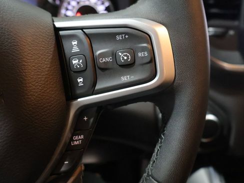 Used 2025 RAM 1500 Big Horn AWD/4WD image 35