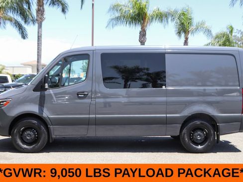 Used 2025 Mercedes-Benz Sprinter 2500 image 5