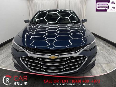 Used 2021 Chevrolet Malibu LT image 2